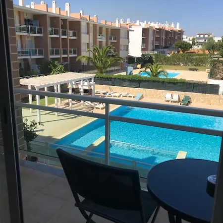 3 Bedroom With Pool View In * Alvor
